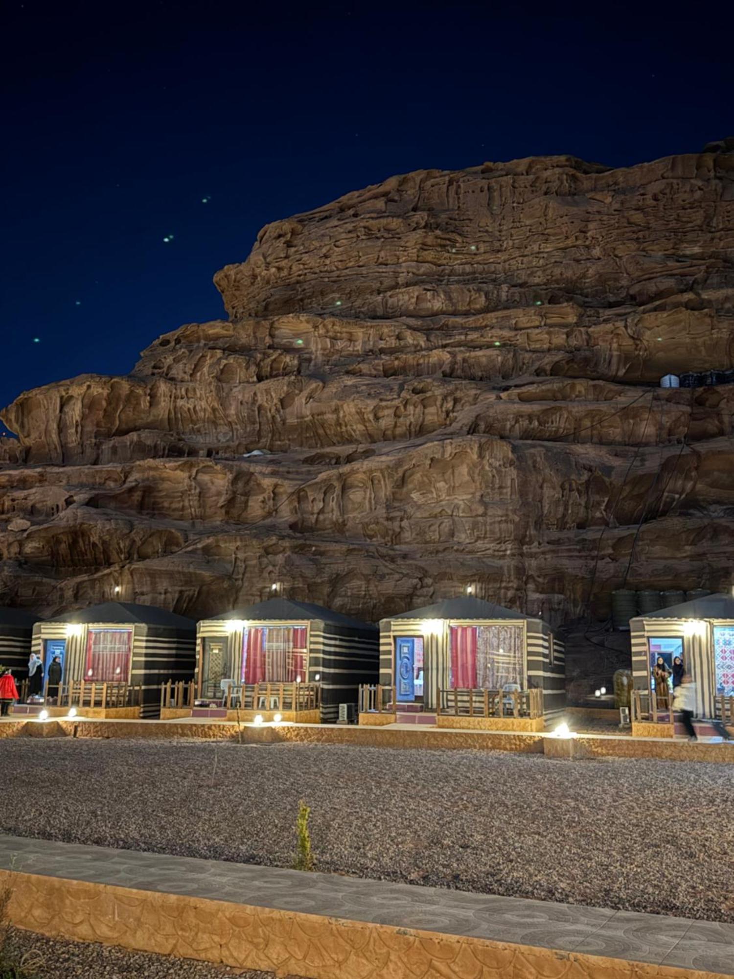 Faisal Wadi Rum Camp Hotell Exteriör bild